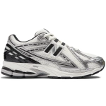 Кросівки New Balance 1906R M1906RER сріблясті