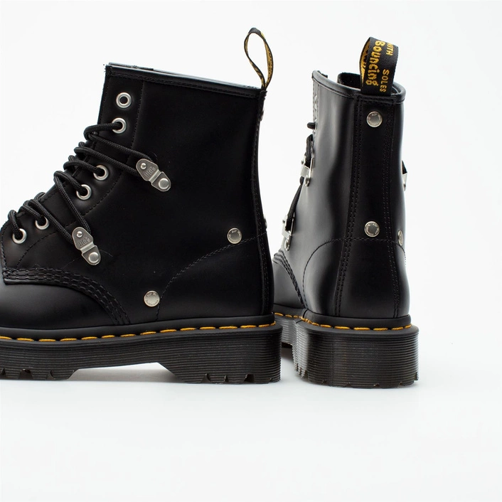 Dr. Martens жіночі черевики 1460 Bex Stud Fine Haircell із заклепками чорні 26959001