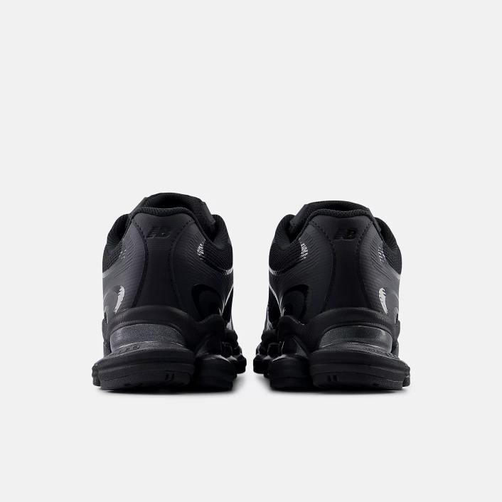 New Balance Кросівки 2000 U2000ETB