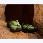 HOKA Speedgoat 2 унісекс повсякденні кросівки Neon Yuzu/Black