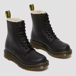 Dr. Martens жіночі утеплені черевики 1460 Serena чорні 21797001