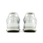 Жіночі кросівки New Balance 574 W574428 сріблясті
