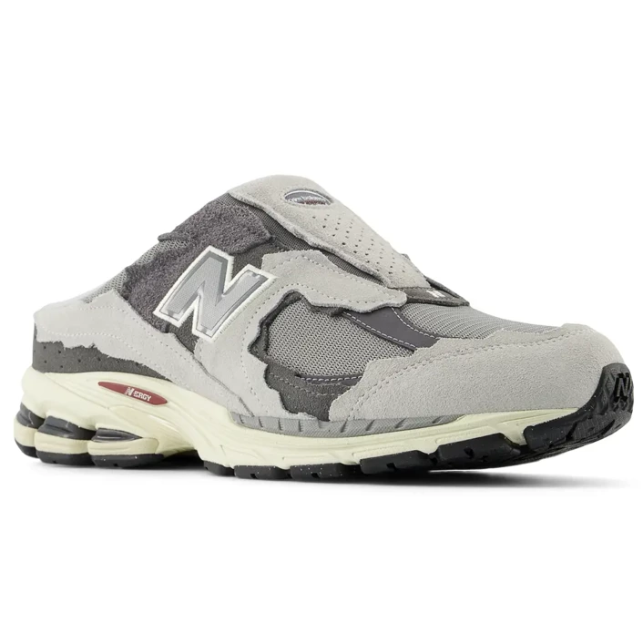 New Balance M2002NA