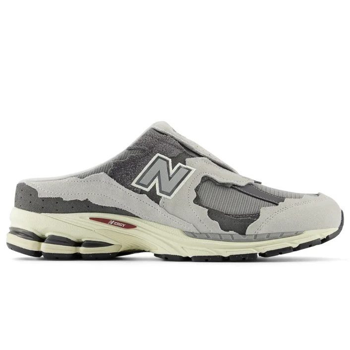 New Balance M2002NA